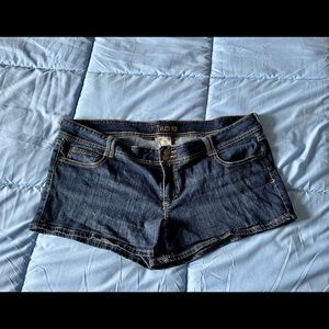Plus size denim short shorts